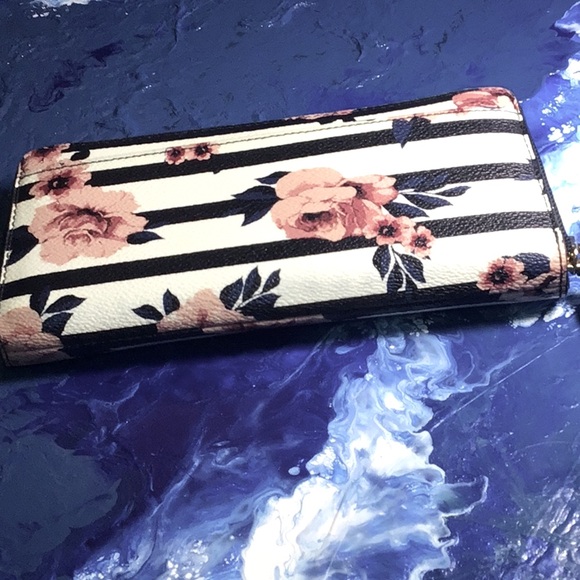 KATE SPADE  NY Rose Striped Lacey Wallet - Picture 6 of 7